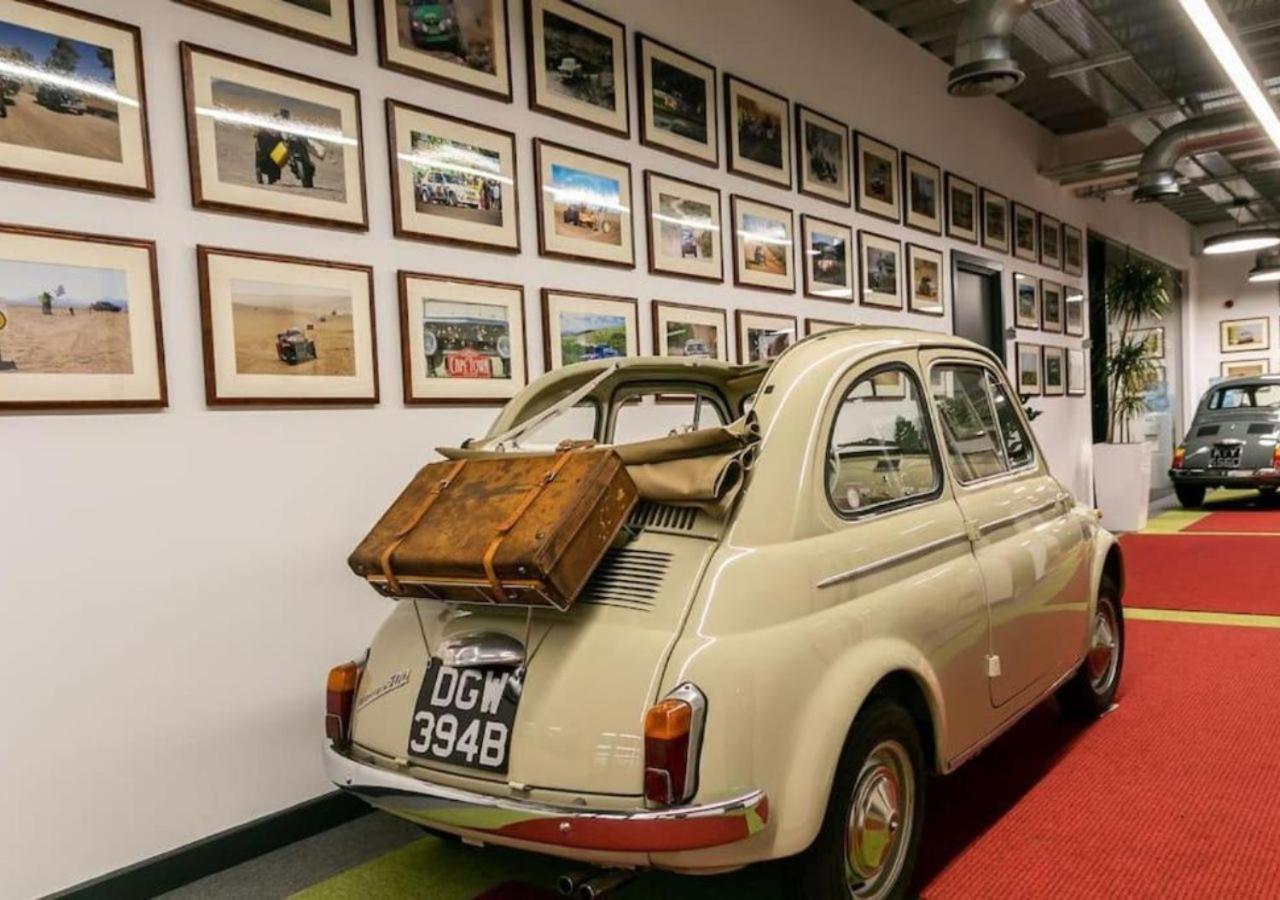 Duclos At Bicester Heritage Bagian luar foto