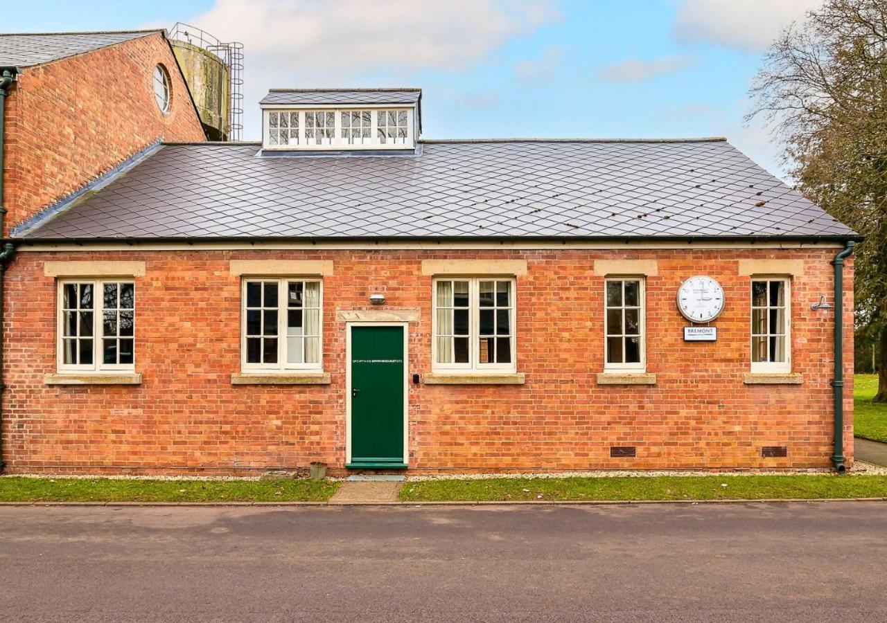 Duclos At Bicester Heritage Bagian luar foto